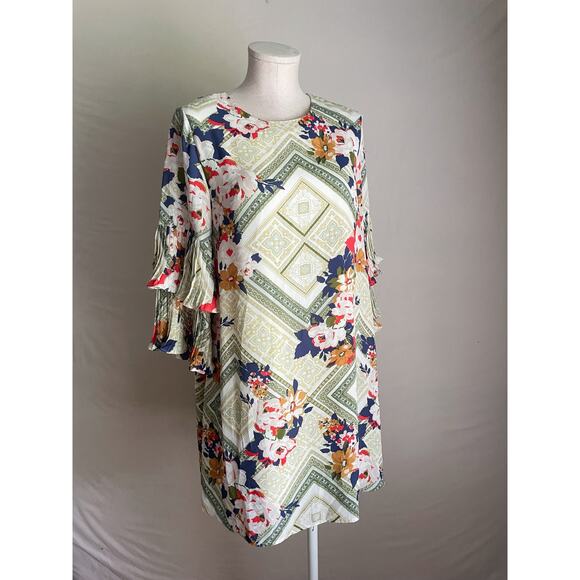 NWT C Est 1946 Flutter Sleeve Floral Sheath Dress. Size Small. - Picture 1 of 6